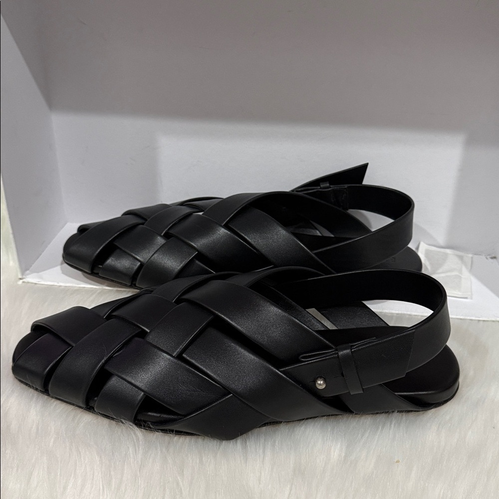 Bottega Veneta Black Woven Sandals - Picture 2 of 8